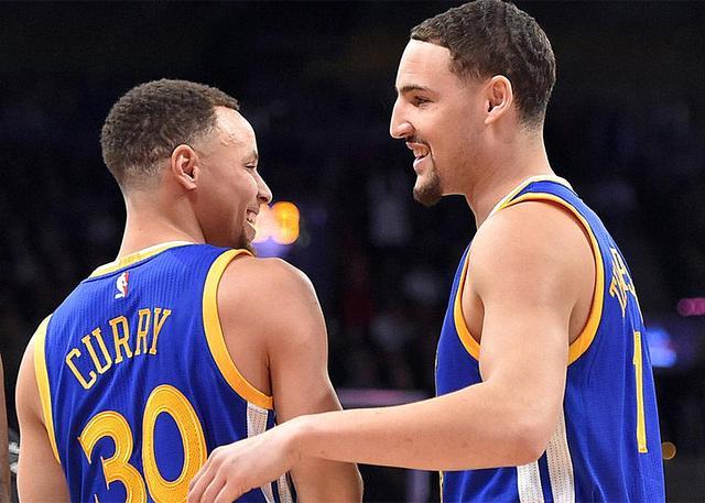 甲赛场上的 甲赛场上的