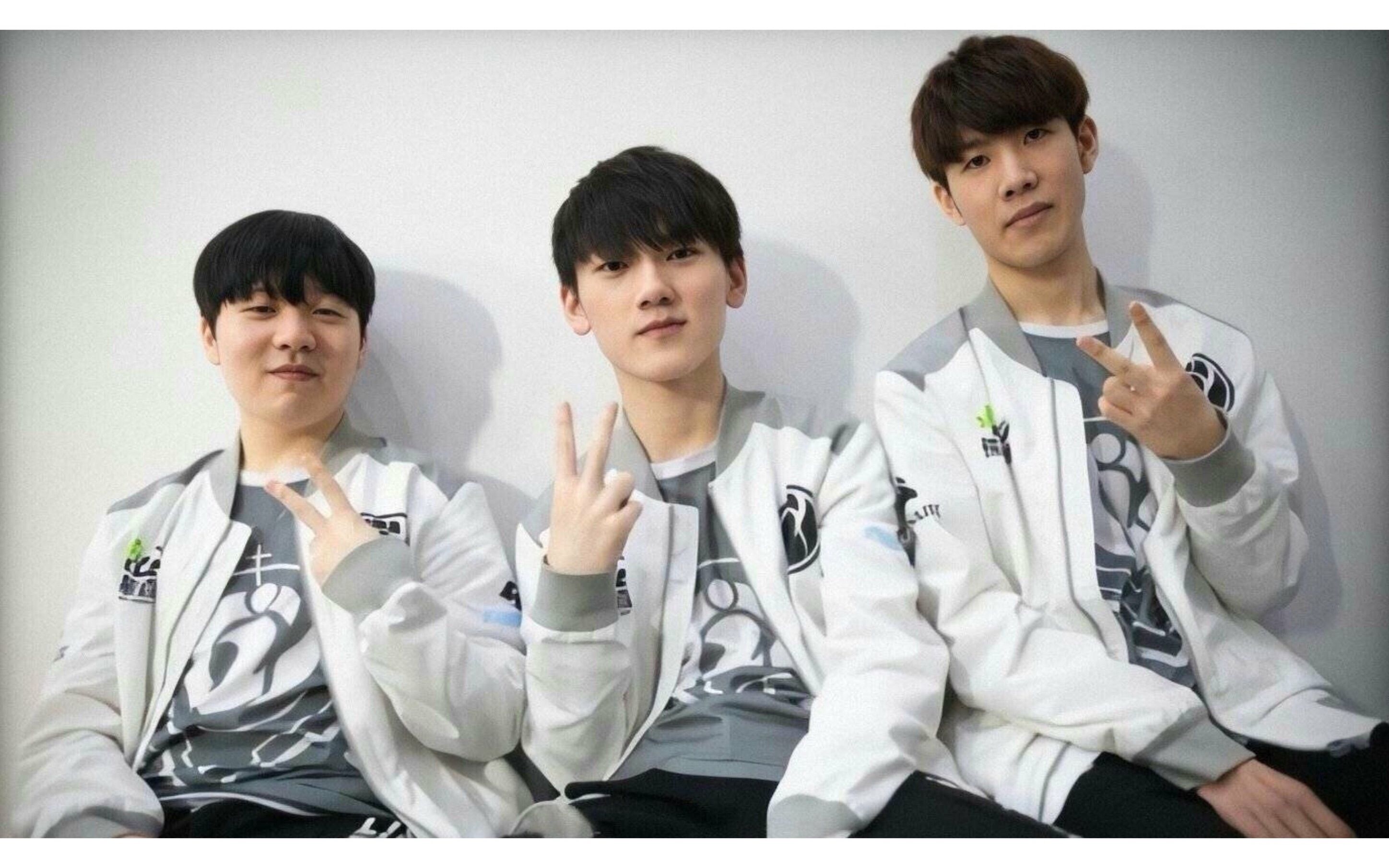 首回合表现 首回合表现