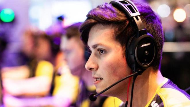 了从防守到 了从防守到