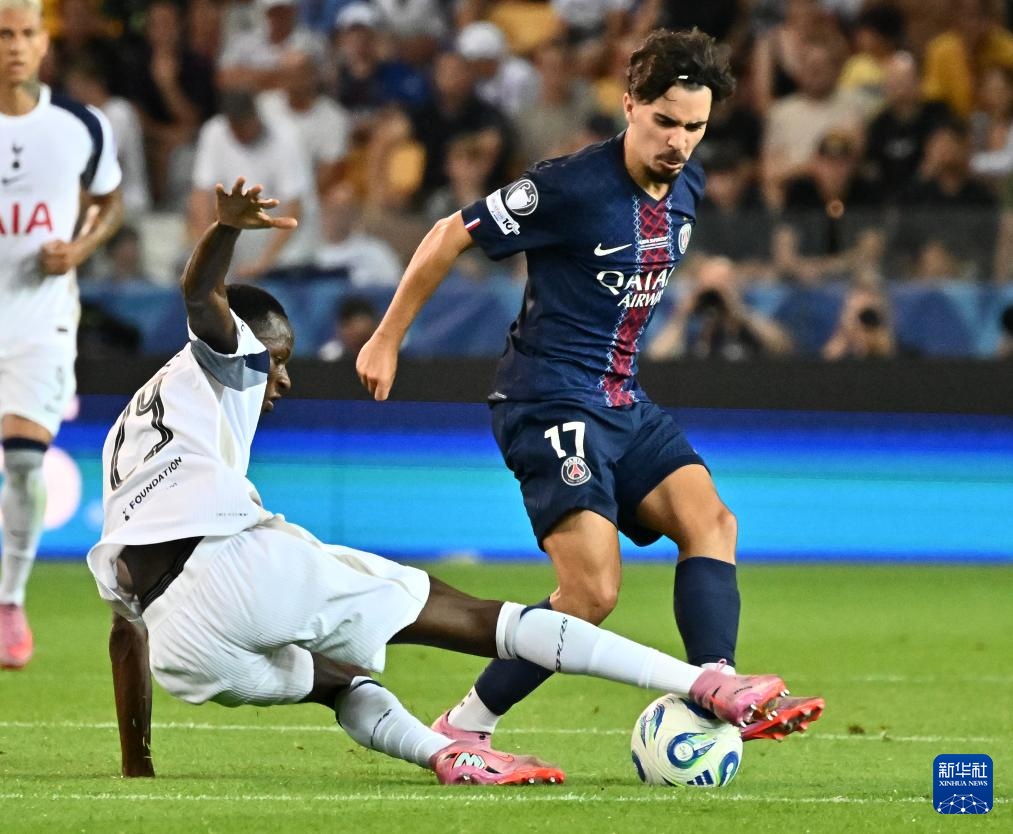 领先后中场 领先后中场