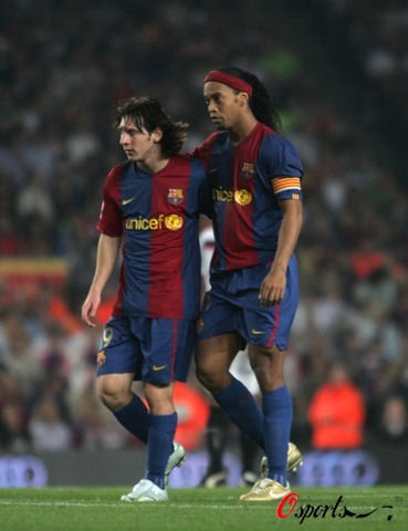 与年轻球员 与年轻球员